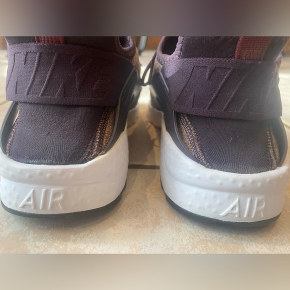 Women’s Nike Air Hurache Sporty Purple Running Shoes Size 8.5 - Picture 8 of 14